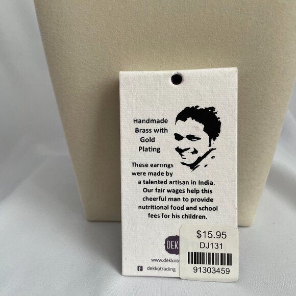 Gold Earrings - Picture 2 of 3